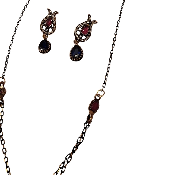 Necklace and Earrings Set - Picture 8 of 8